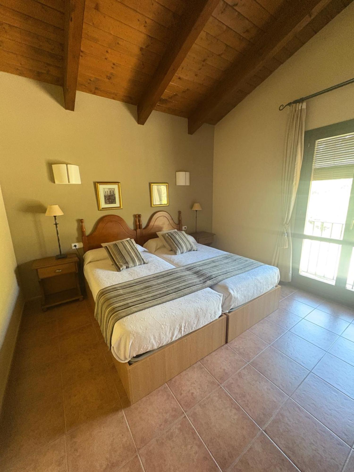 Hotel Guara Inluka Las Almunias Стая снимка