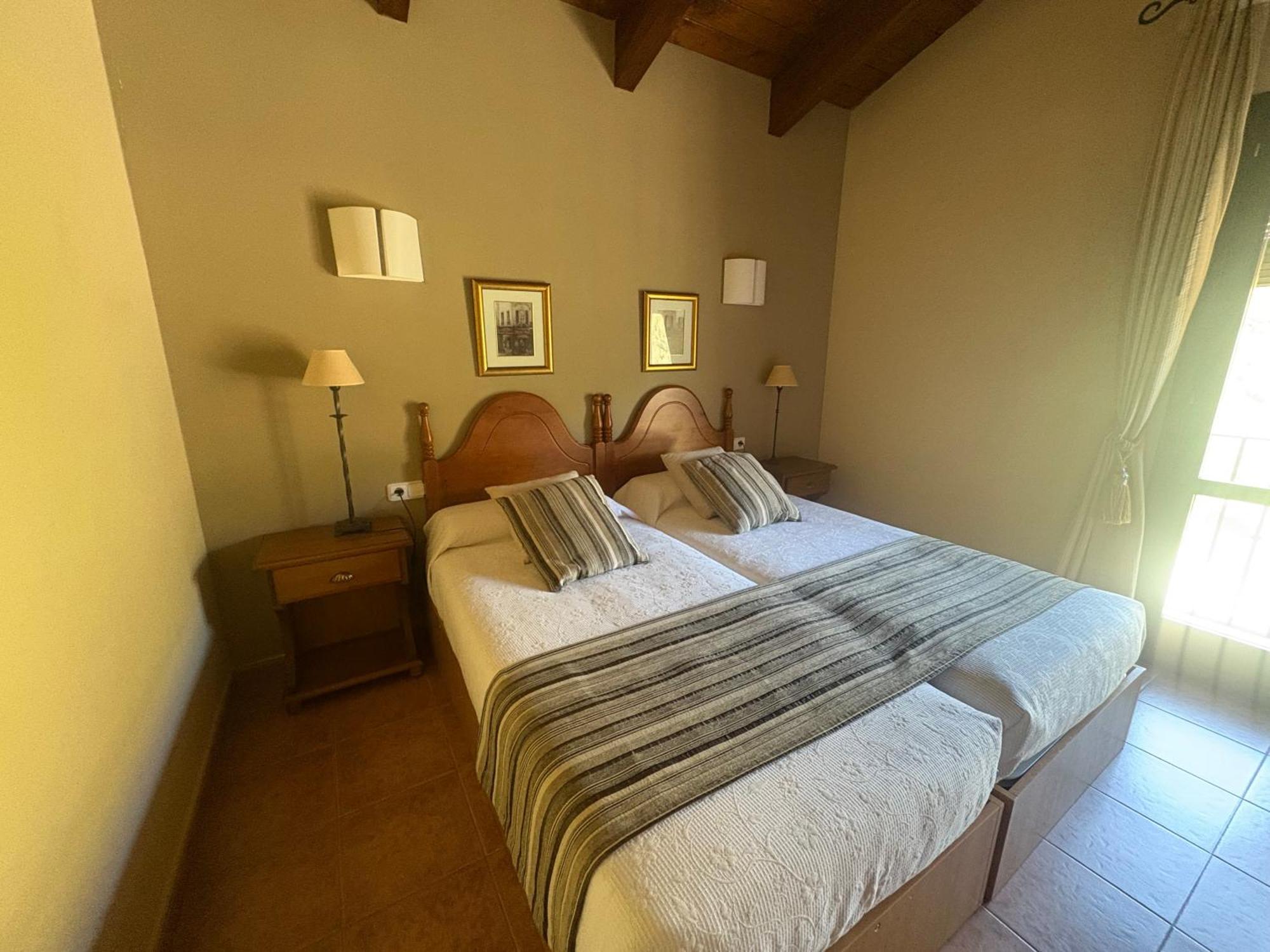 Hotel Guara Inluka Las Almunias Стая снимка