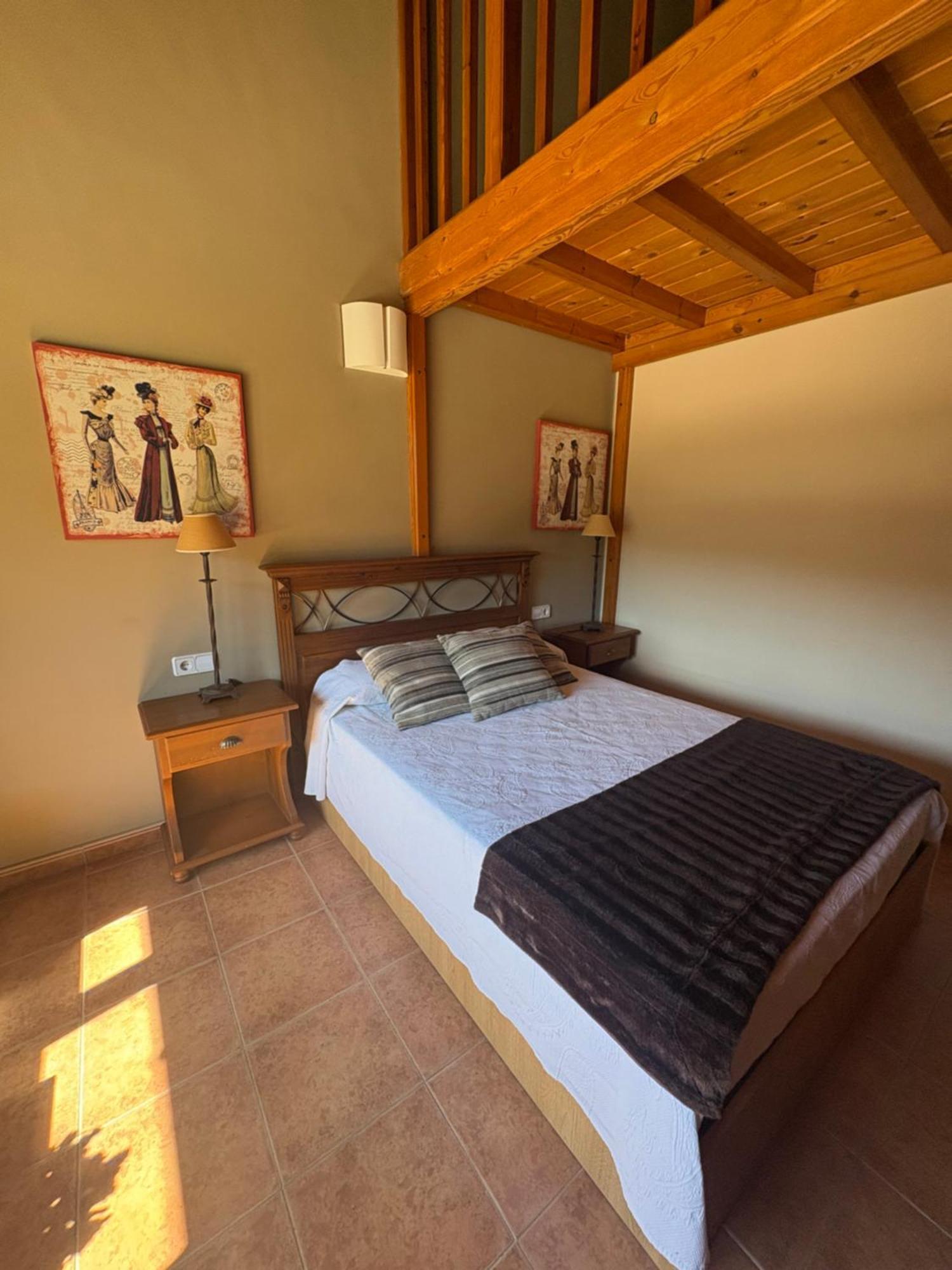 Hotel Guara Inluka Las Almunias Стая снимка