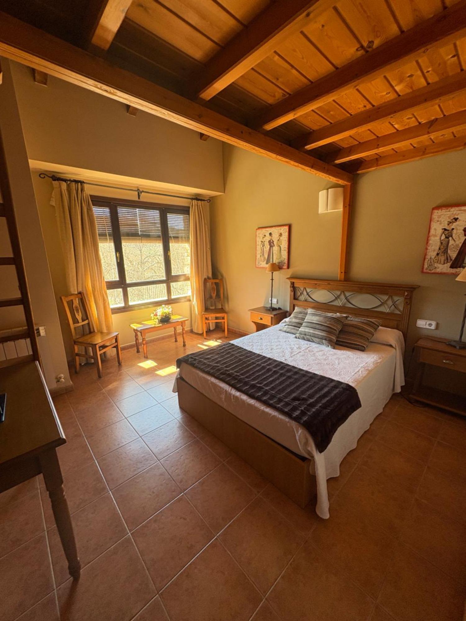 Hotel Guara Inluka Las Almunias Стая снимка