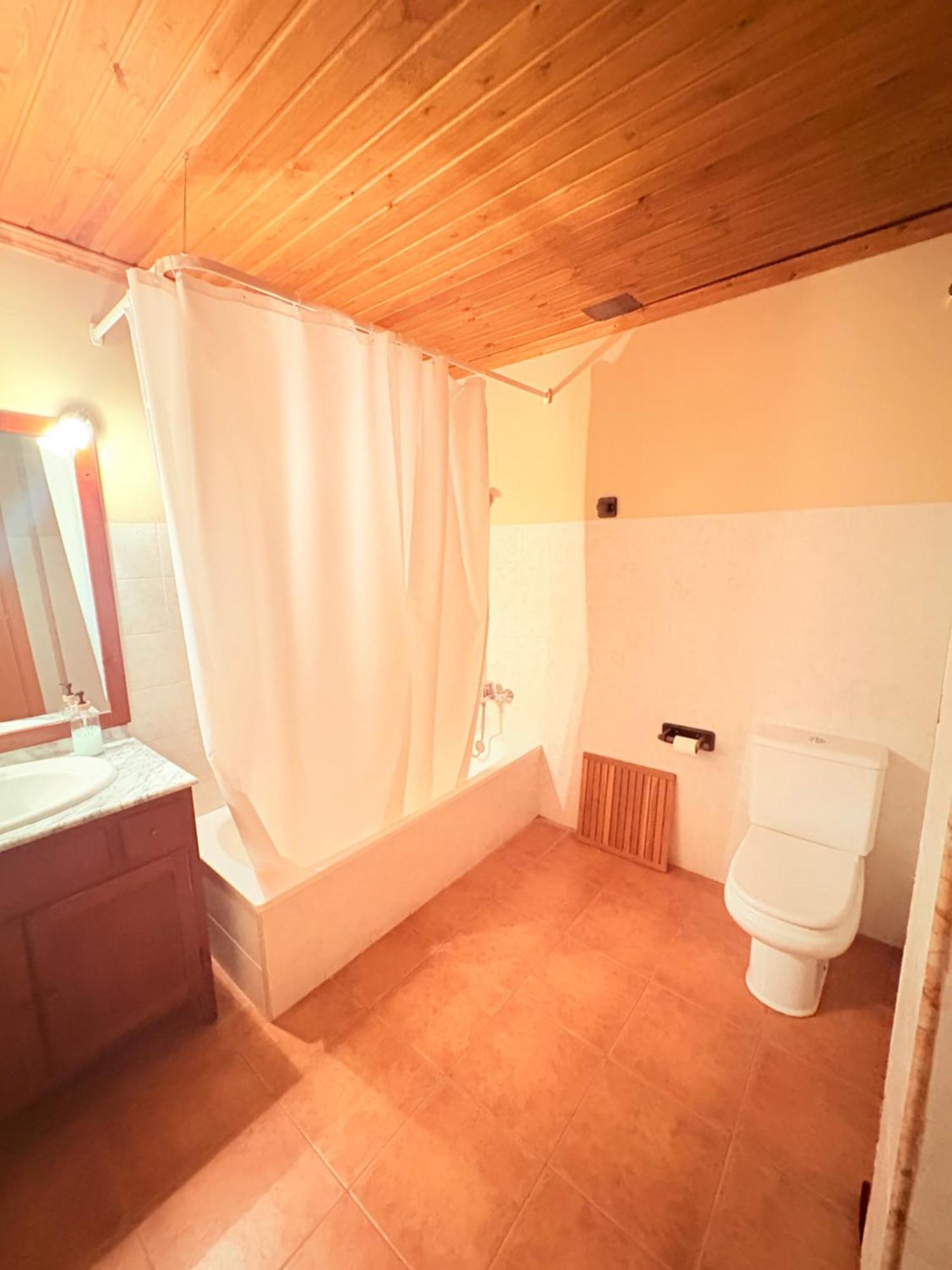 Hotel Guara Inluka Las Almunias Стая снимка