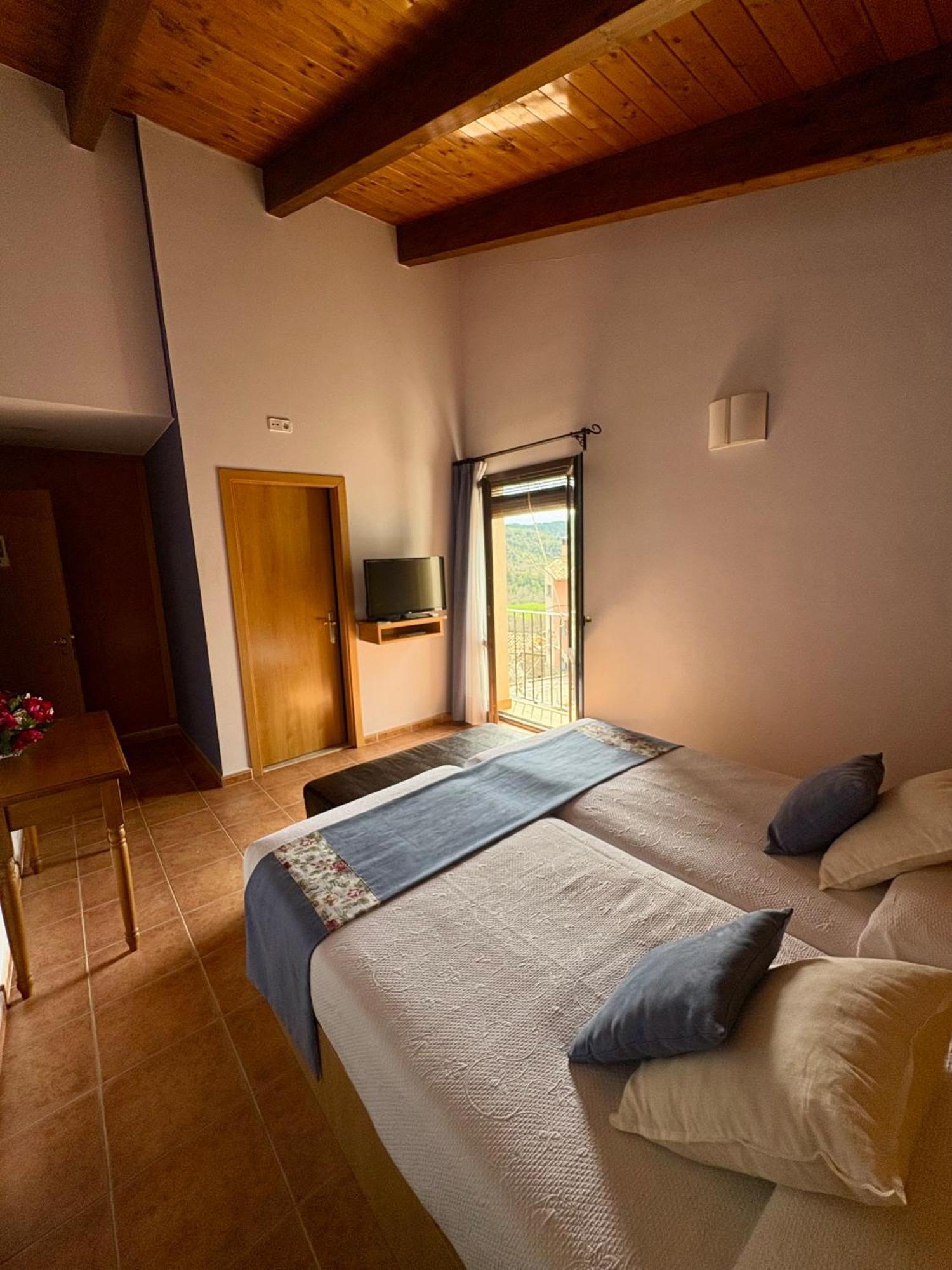 Hotel Guara Inluka Las Almunias Стая снимка