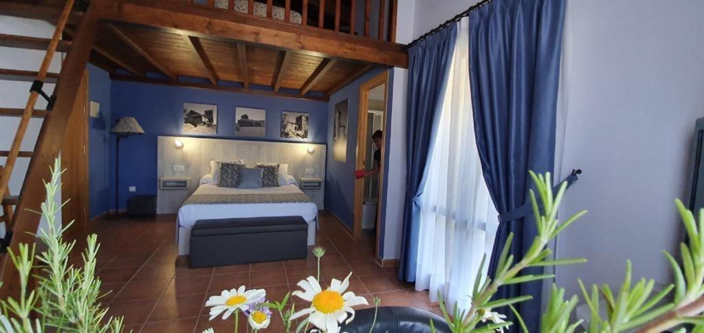 Hotel Guara Inluka Las Almunias Стая снимка