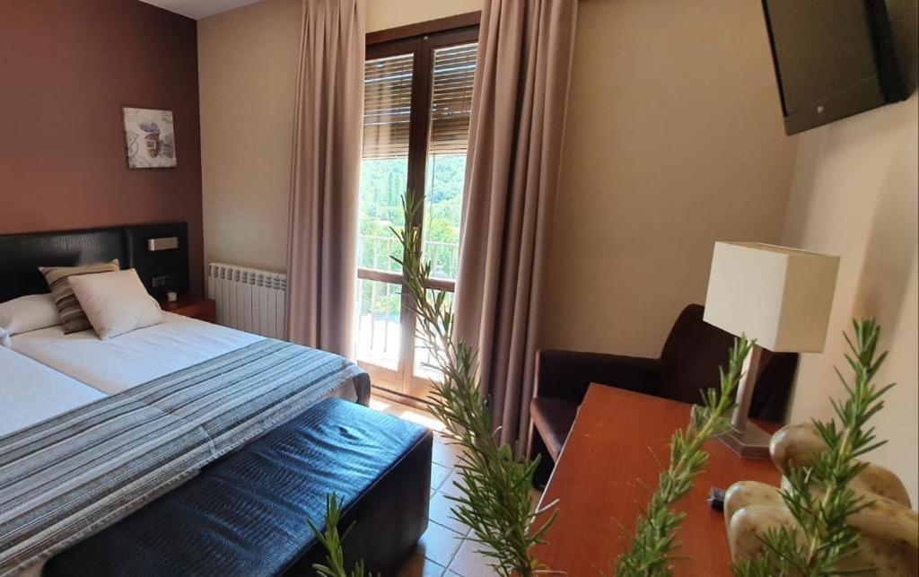 Hotel Guara Inluka Las Almunias Стая снимка