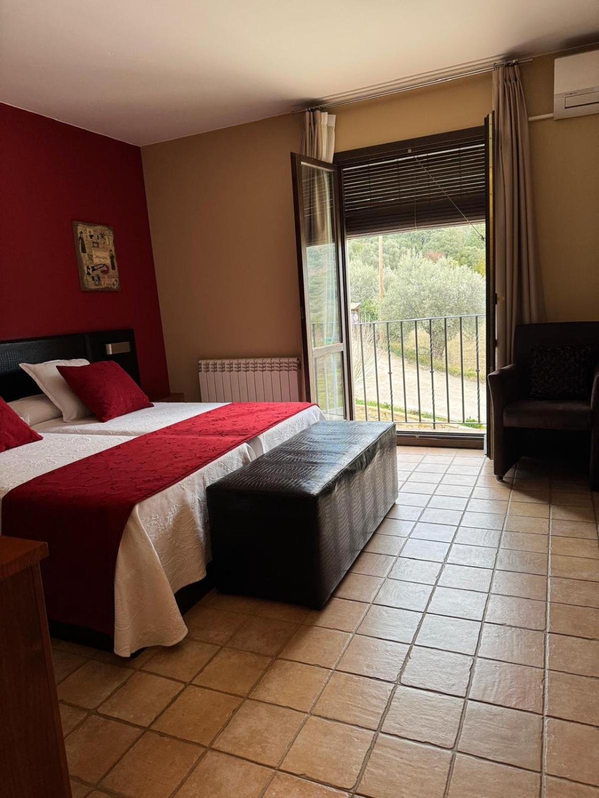 Hotel Guara Inluka Las Almunias Стая снимка