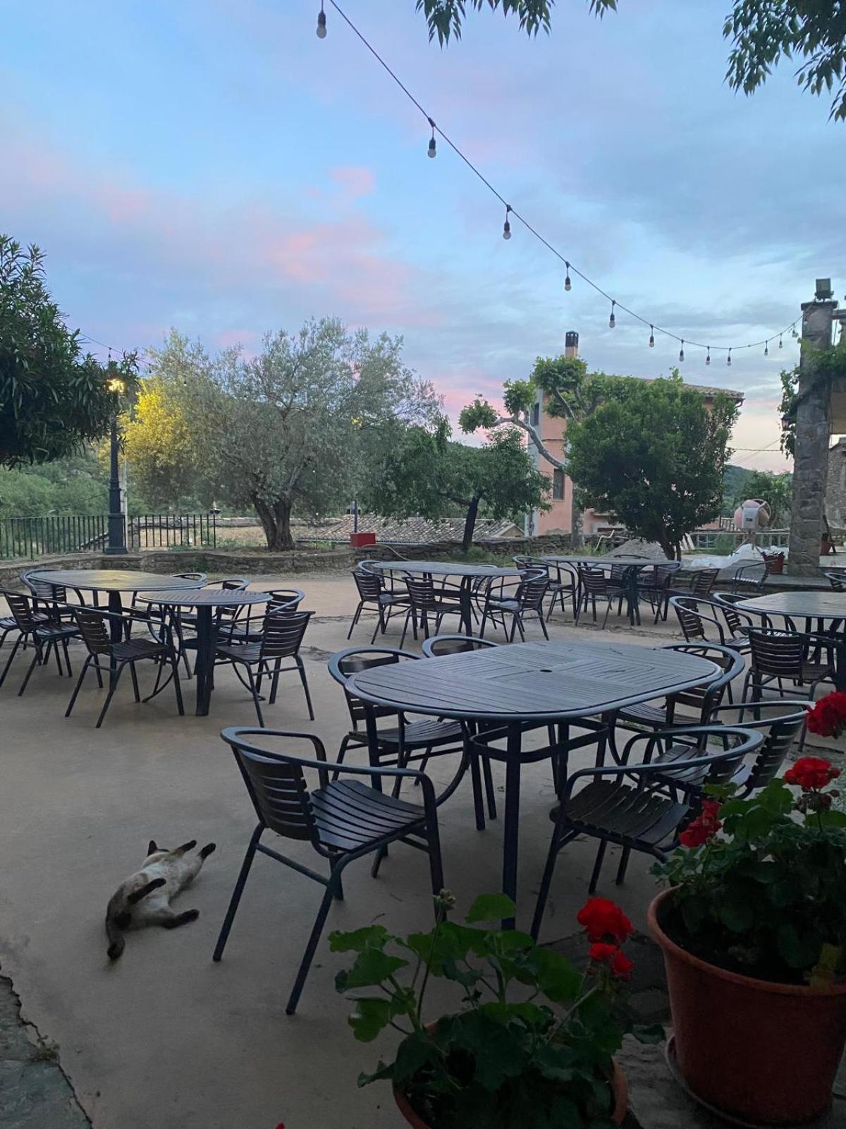 Hotel Guara Inluka Las Almunias Екстериор снимка